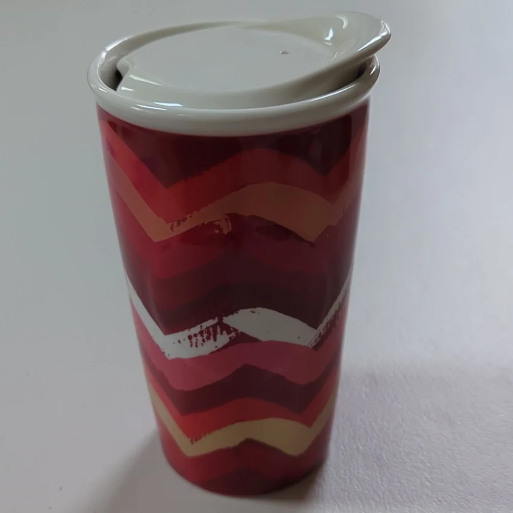 Starbucks, 2014 red Chevron ceramic lidded tumbler